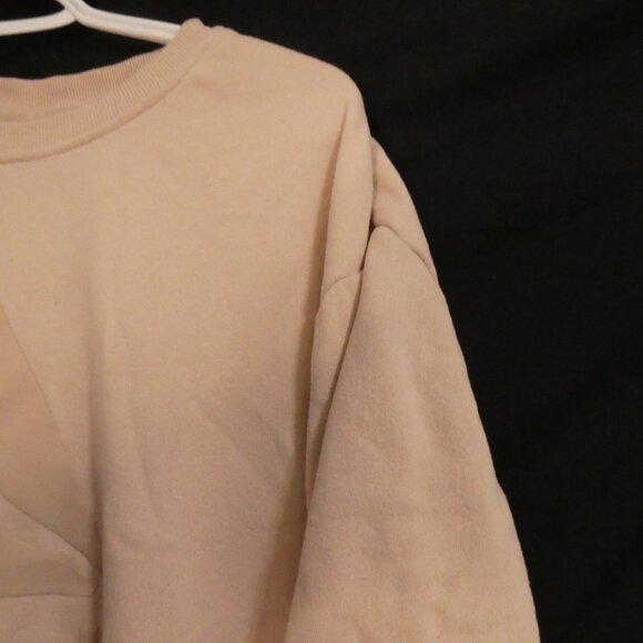 REEBOK | P2P 23 inches measured | Reebok Embossed Logo Sweatshirt - Picture 6 of 15